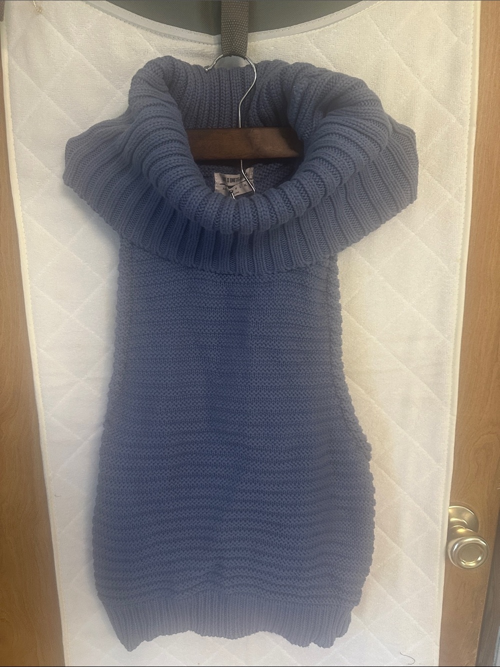 Sleeveless Ribbed Cowl Neck Sweater Vest - Blue